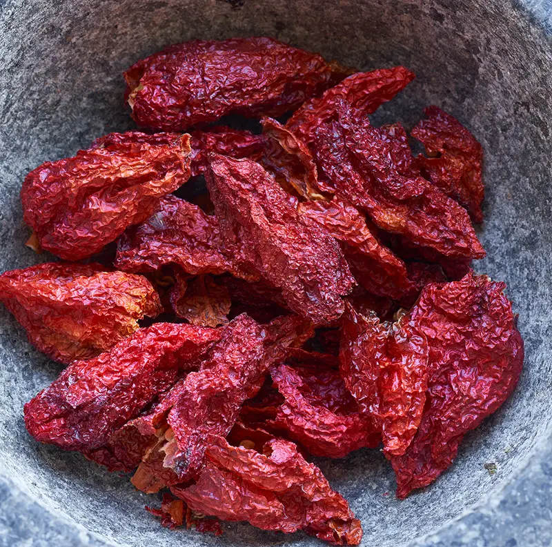 King Chilli with Stem / Ghost Pepper (Bhut Jolokia) - 3.5 oz (Spices)